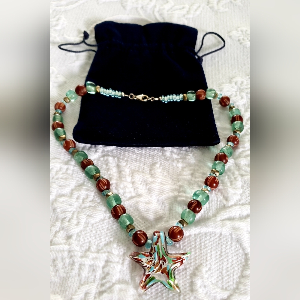Hand Blown Beaded Star Necklace With Dust Bag - Picture 3 of 6